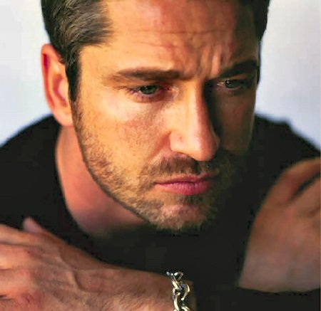 [gerard_butler_98-1.jpg]