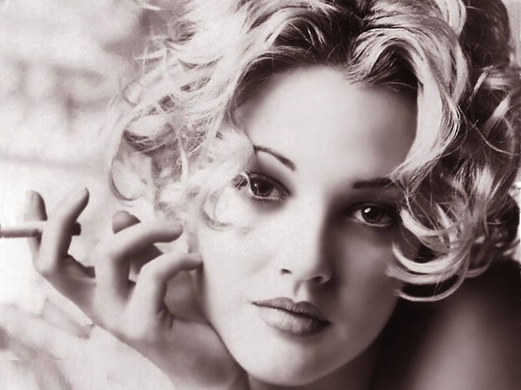 http://3.bp.blogspot.com/_qRr0JbFPLjA/TUb9SmR_F2I/AAAAAAAAFsI/h0rxPzFQPBE/s1600/DrewBarrymore_1024.jpg