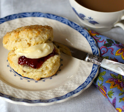 scone+and+tea+3.jpg