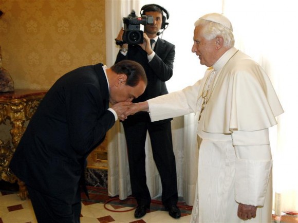 [Papa-Berlusconi.jpg]