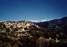 Le Broc sur fond d’Alpes enneigées