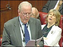 [sleepingpeer203.jpg]