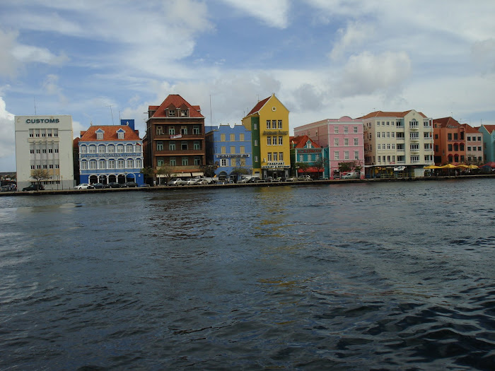 Curacao Shopping