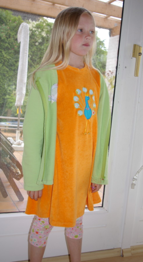 [Pfau-Olivia.JPG]