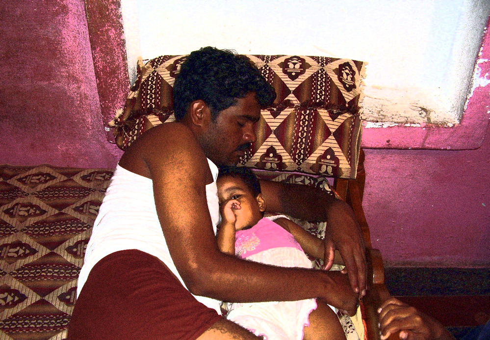 [film.kalllu-and-puti-06-617.jpg]