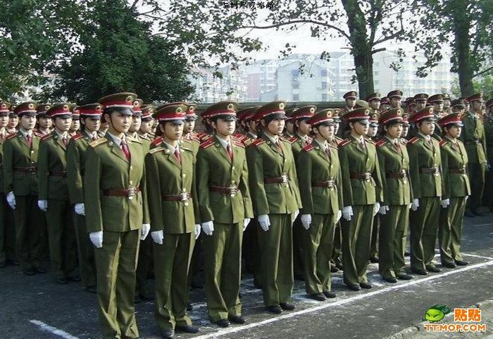 [china_army_girls_06.jpg]