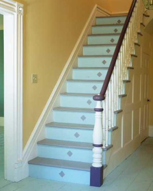 lalamoon: ideas...coloured stairs