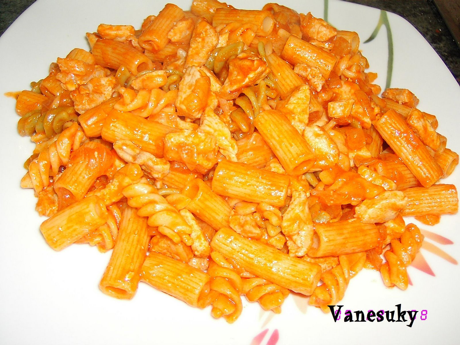 [Macarrones+lomo.jpg]