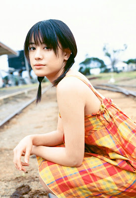 http://3.bp.blogspot.com/_qjosHsraOvA/SlIpIWdx2vI/AAAAAAAAAWo/cyTPSUNiY-Y/s400/Saki+Fukuda+Japanese+girl+6.jpg