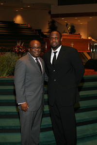 [703949253_2NNtW-S.jpg]