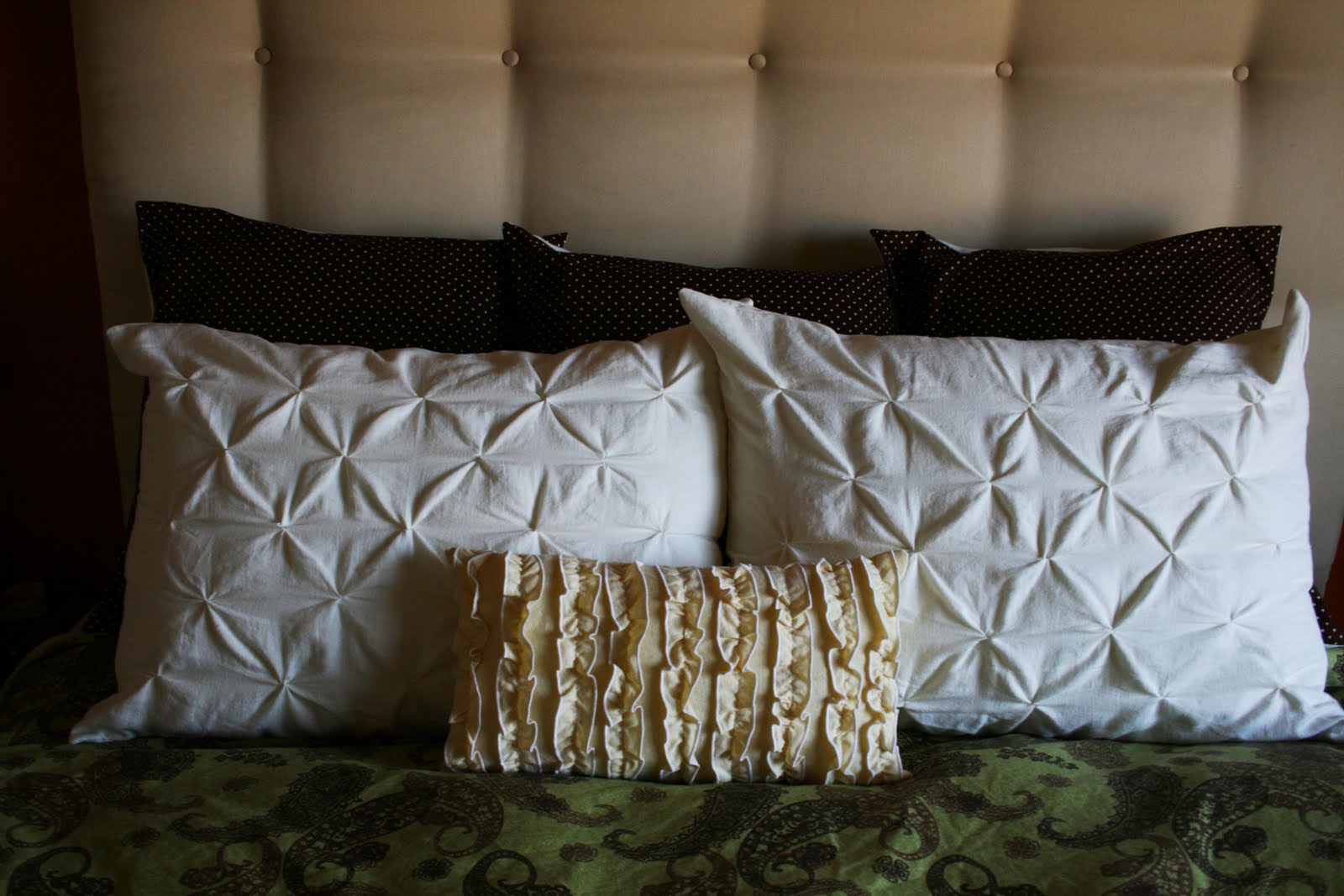 I Create It Pintucked pillow tutorial