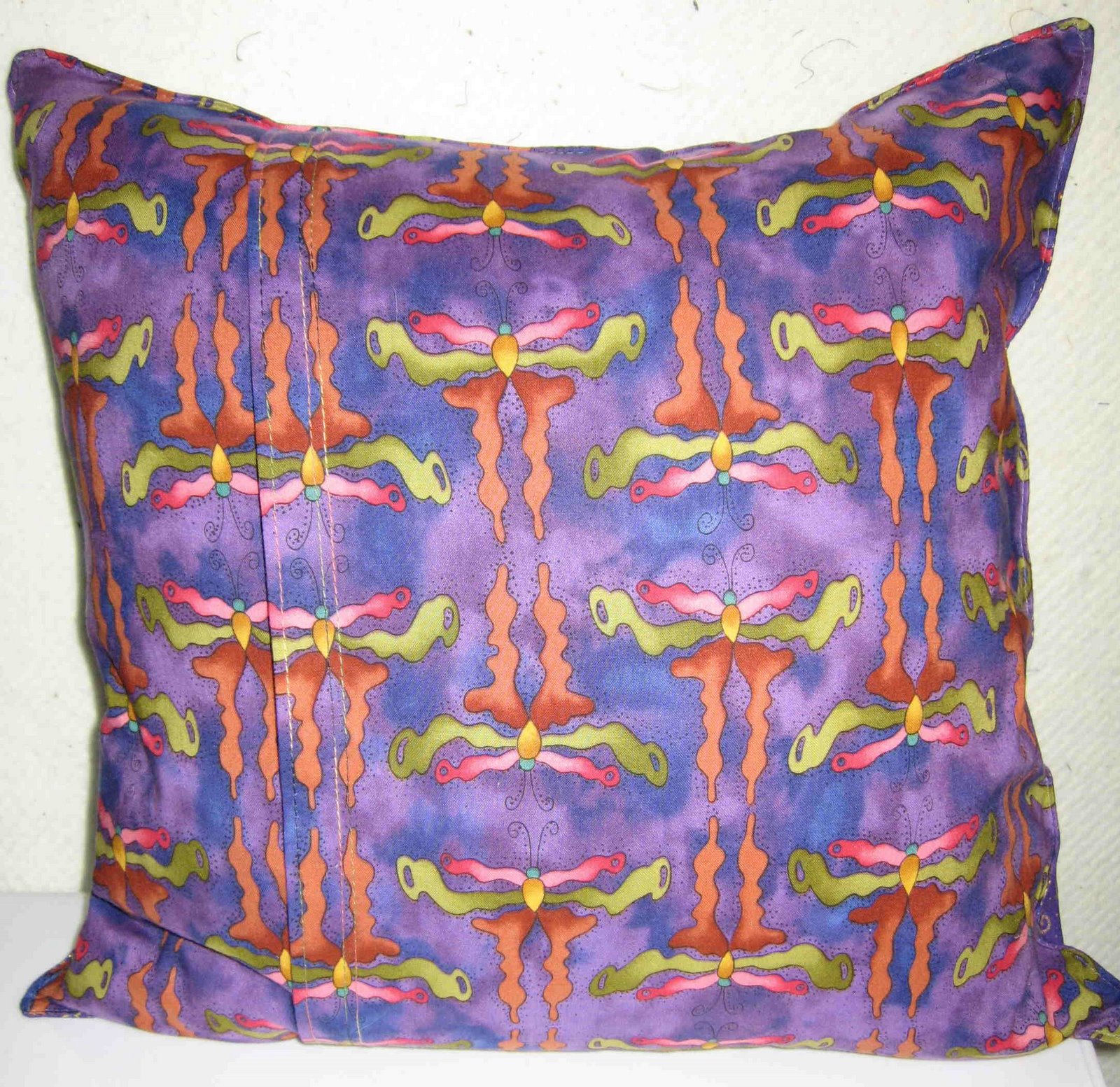 [batik+pillow+back.jpg]