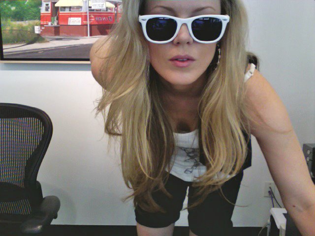 [maegan-raybans-2008.jpg]