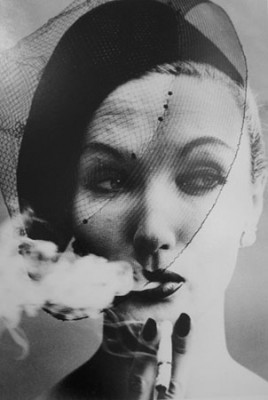 [williamKlein-smokeandVeilParisVogue-1958.jpg]