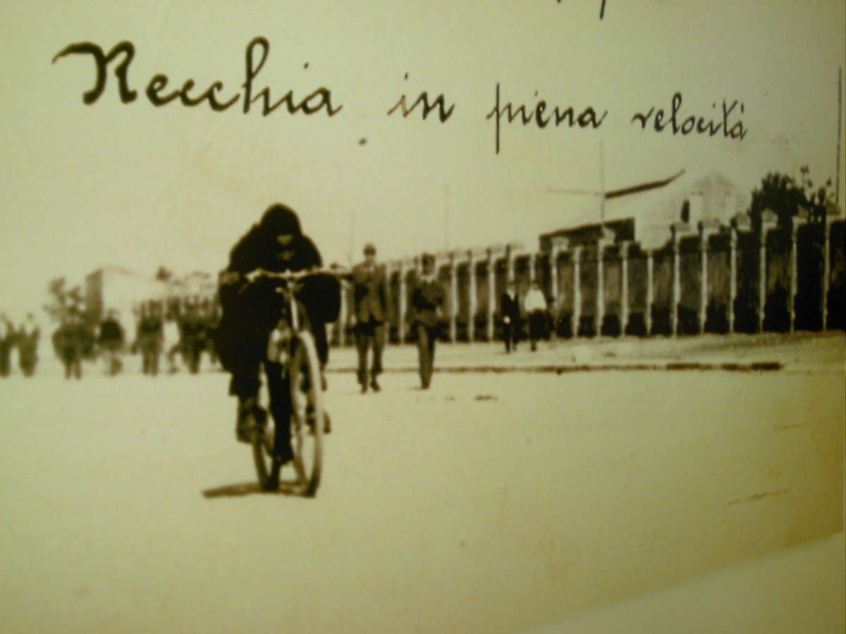 [Recchia+Moto.JPG]