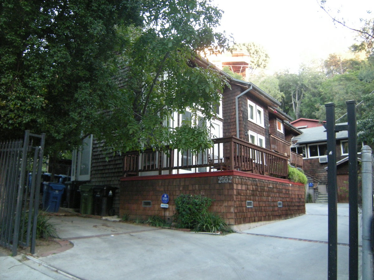 Pete Duel's Green Glen Deathhou...