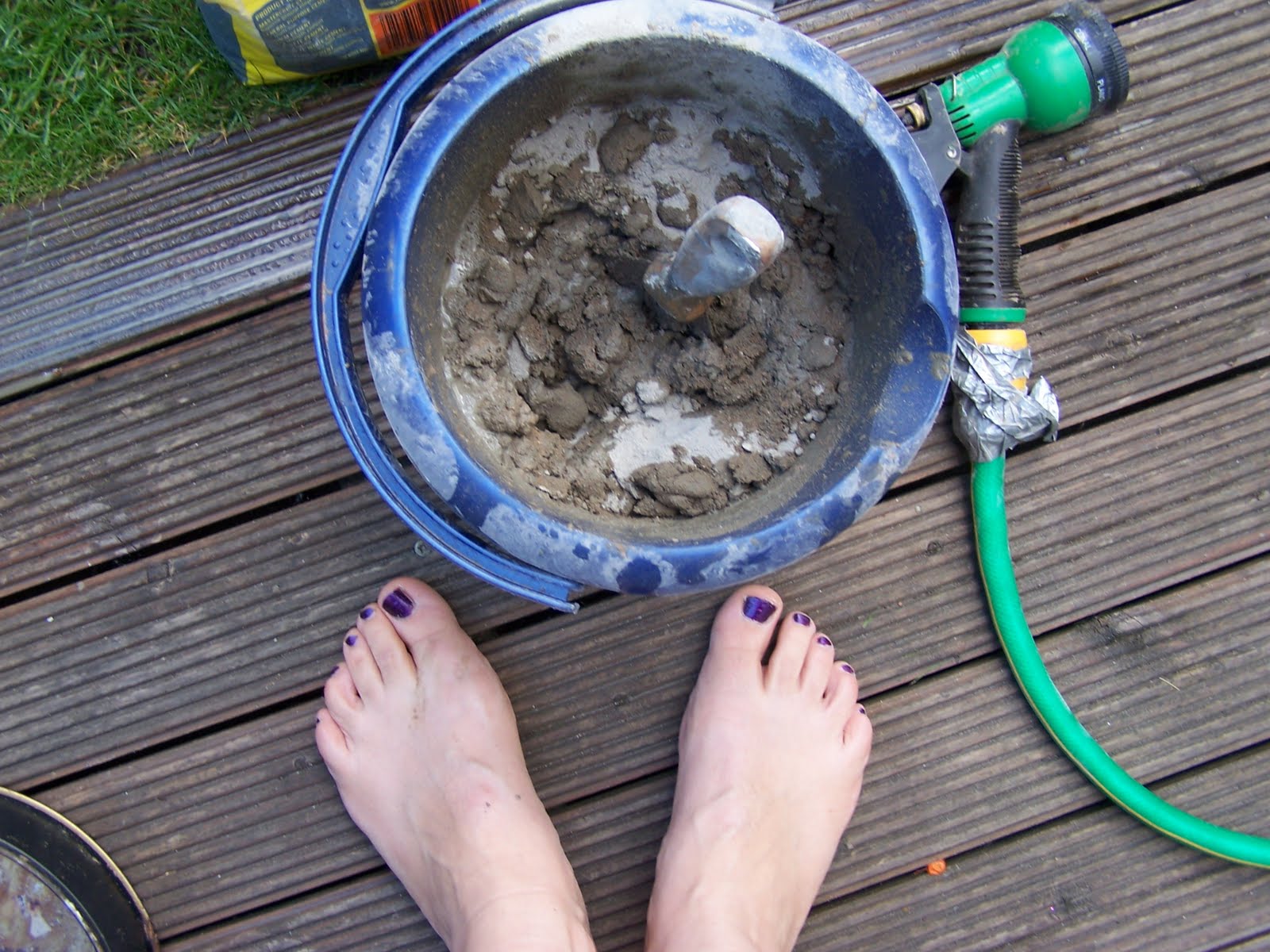 baby cement footprints