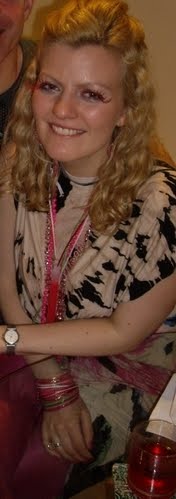 [boyundschwester+rave+outift+change+eyelashes.JPG]
