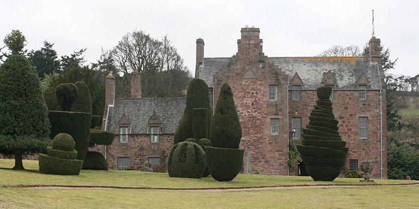 [Fingask+Castle+snowdrop+visit+24FEB+'09.jpg]