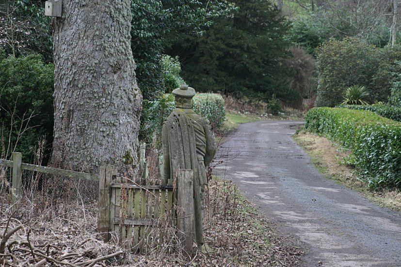 [Fingask+Castle+snowdrop+visit+24FEB+'09+(9).jpg]