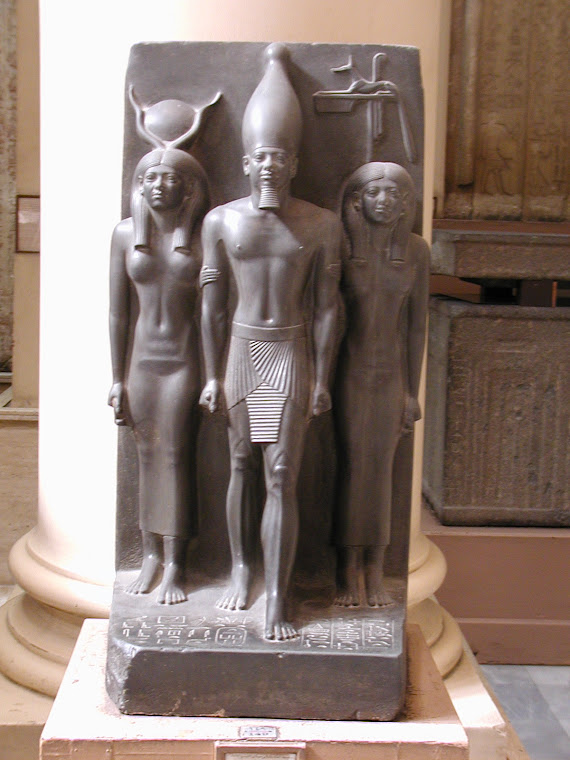 Micerinos, Hathor y el nomo de Kynopolis
