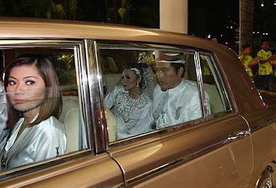 Gambar majlis perkahwinan Adlin Aman Ramlie dan Emelda Rosmila | PERKAHWINAN artis malaysia, news, scandal, gossip, Weddings, Families, Divorces of Celebrities