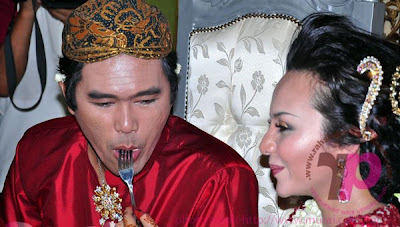 (Gambar)majlis perkahwinan Adlin Aman Ramlie dan Emelda Rosmila | Gambar Kawin, Kahwin, Sanding, Nikah Adlin Dan Emelda | Majlis Pernikahan Adlin dan Emelda | Majlis Kawin ADLIN EMELDA | Emelda Rosmila & Aman Ramli |PERKAHWINAN artis MALAYSIA