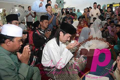 Gambar Perkahwinan Akhil Hayy dan Waheeda | Gambar hantaran perkahwinan Akhil Hayy dan Waheeda | Gambar Pernikahan Akhil Hayy dan Waheeda | Gambar Akhil Hayy dan Waheeda kahwin |PERKAHWINAN artis MALAYSIA, news, scandal, gossip, Weddings, Families, Divorces of Celebrities