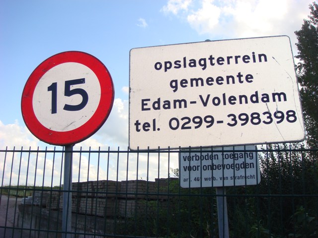 [DSC01566+-+Copy.JPG]
