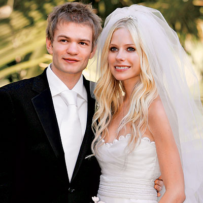 avril lavigne married to who