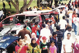 orangramai masih tidak berganjak dari kawasan autoshow