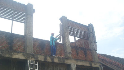 Gedung Lantai Dua SMAN 1 Woha, Ambruk