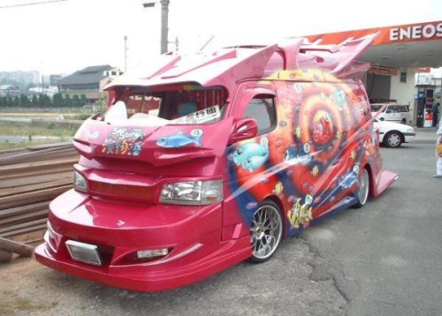 [Japanese-gangster-vans-001.jpg]