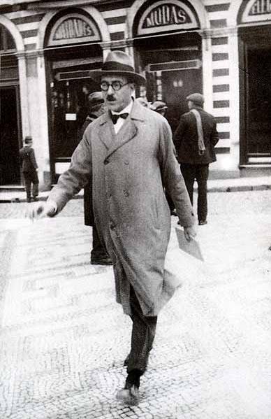 [fernando-pessoa-11.jpg]