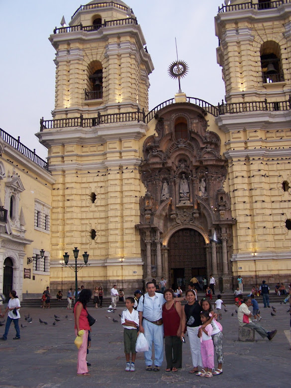 EN LA IGLESIA DE SAN FRANCISCO. LIMA-PERÚ