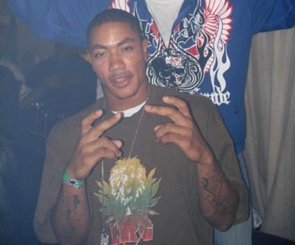 derrick rose gang. derrick rose tattoos on arm.