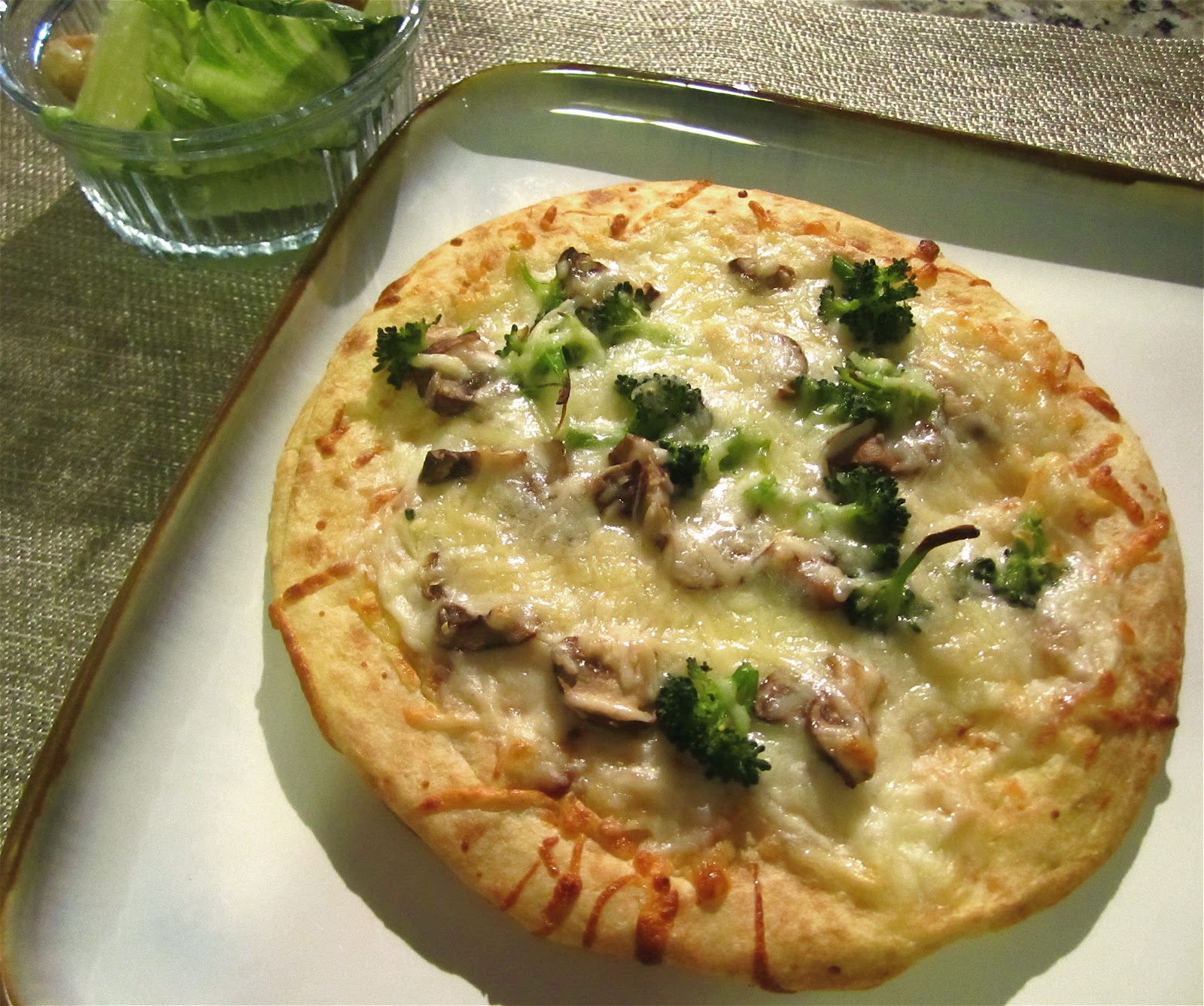 Stephanie Cooks White Pizza with Mushrooms and Broccoli