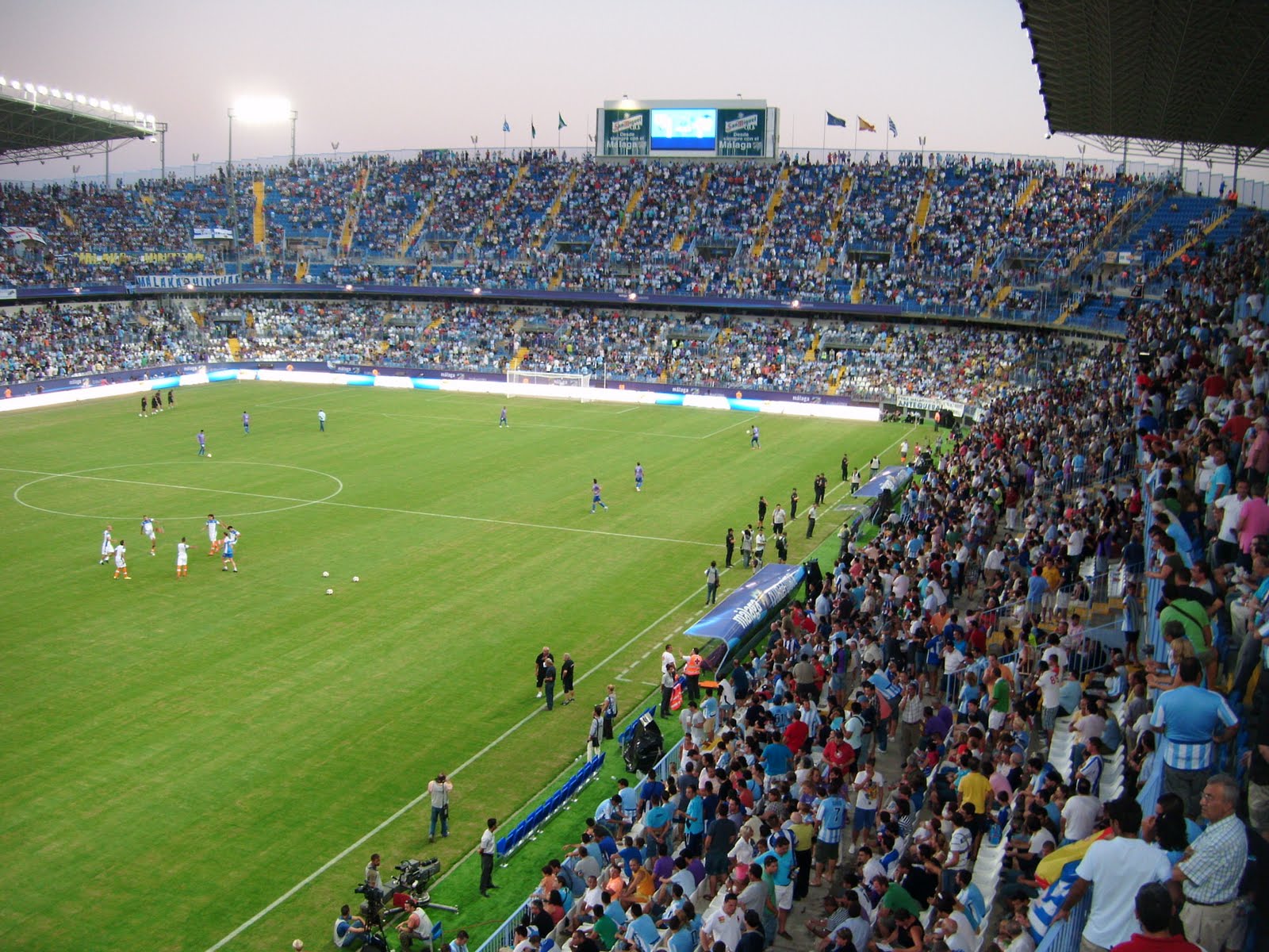 Estadio La Rosaleda (Málaga CF v Valencia CF) Couples The Football