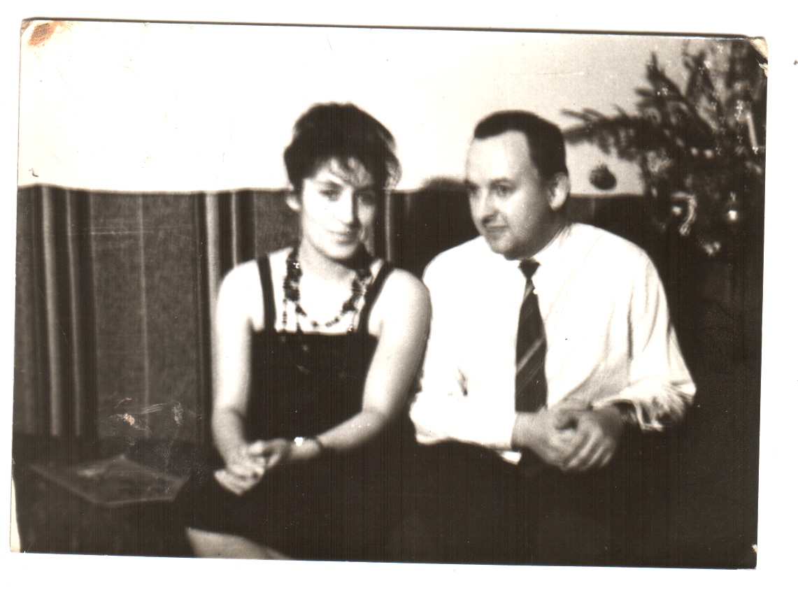 [Scanned+at+2009-04-23+13-52+(2).jpg]