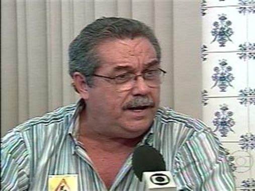 [Sílvio+Guimarães+Pres+do+Sport.jpg]