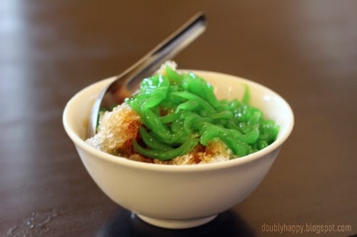Doubly Happy: Eating Singapore: Desserts