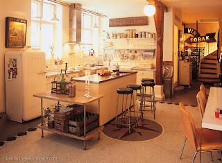 Fauna decorativa: Isla de cocina como mesa / Kitchen island as eating table