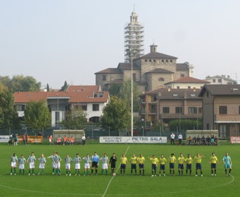 L'ingresso delle due squadre.