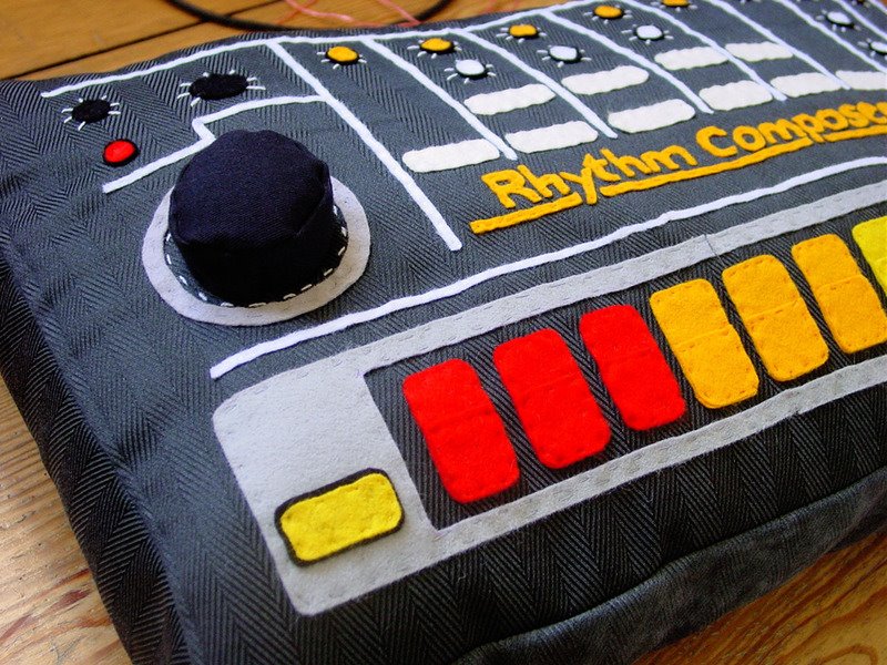 [pillow_synth.jpg]