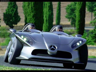 Modern Design Mercedes-Benz F400 Carving Concept Car