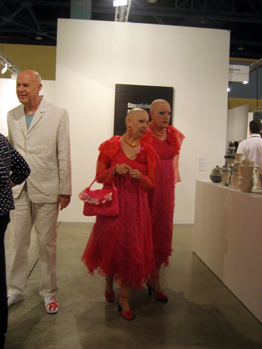 [Miami.12.2.09.ABMB+334.jpg]