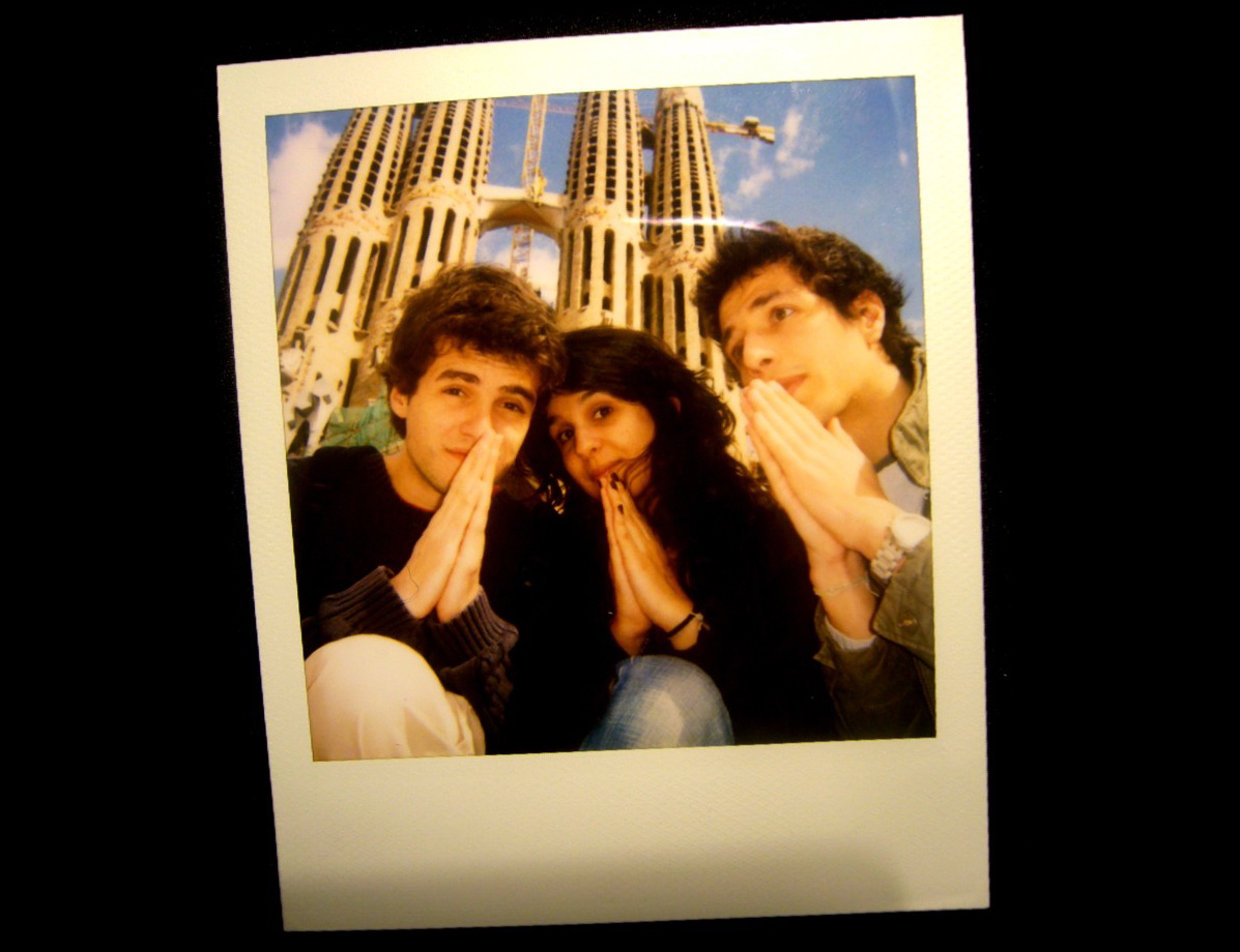 [SAGRADO+TRIO.jpg]