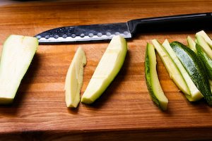 [cutting-zucchini.jpg]
