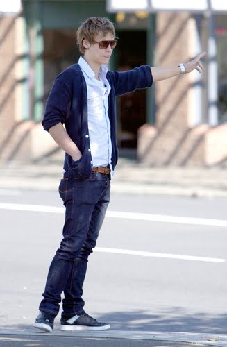 JayJay Bell Sams twin | Quizazz