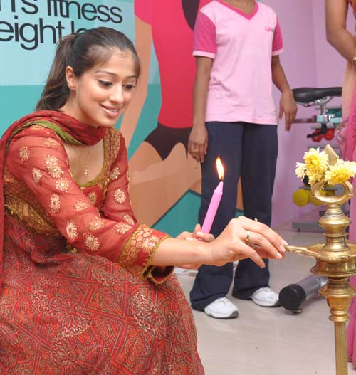 lakshmi rai inaugurates quot pink gym quot glamour  images